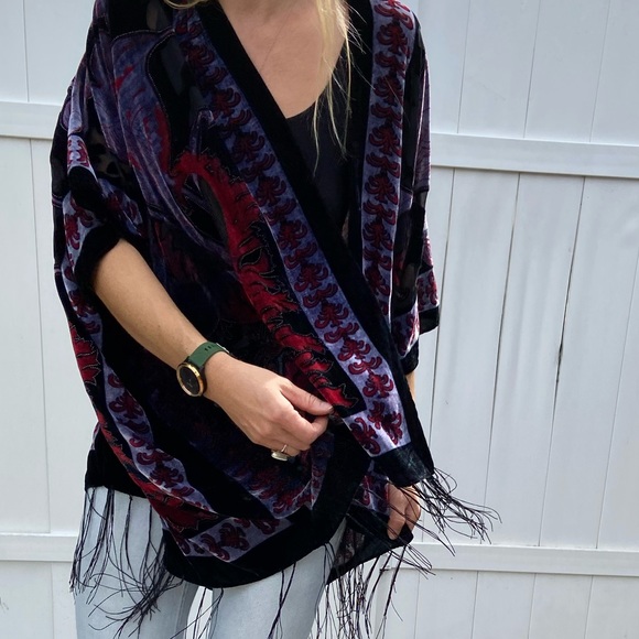 One of a kind velvet kimono from Australia ‼️💜 - Picture 10 of 15